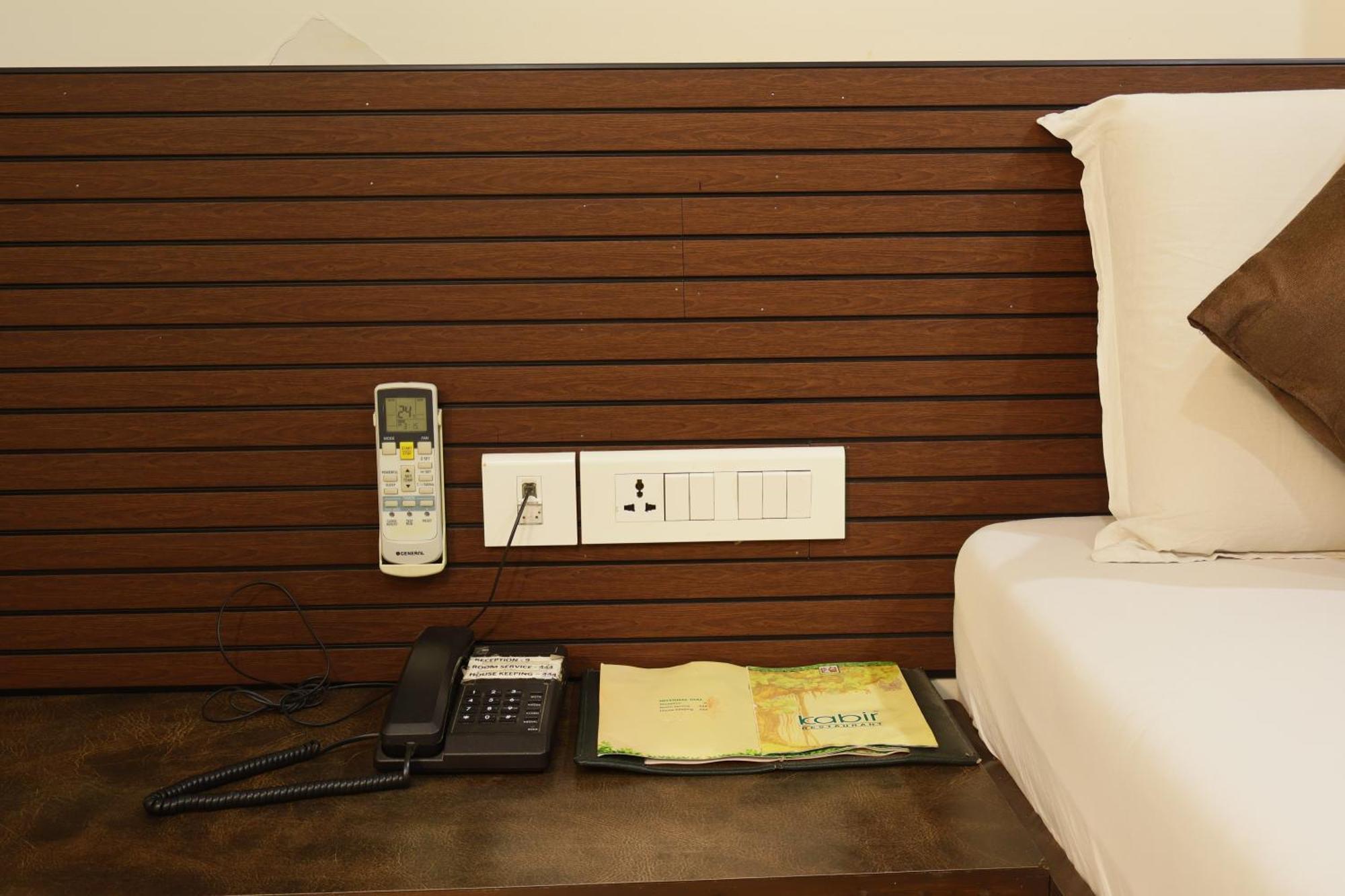 Hotel Kabir Ahmedabad Luaran gambar
